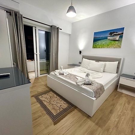 Hotel Real Саранде Екстериор снимка