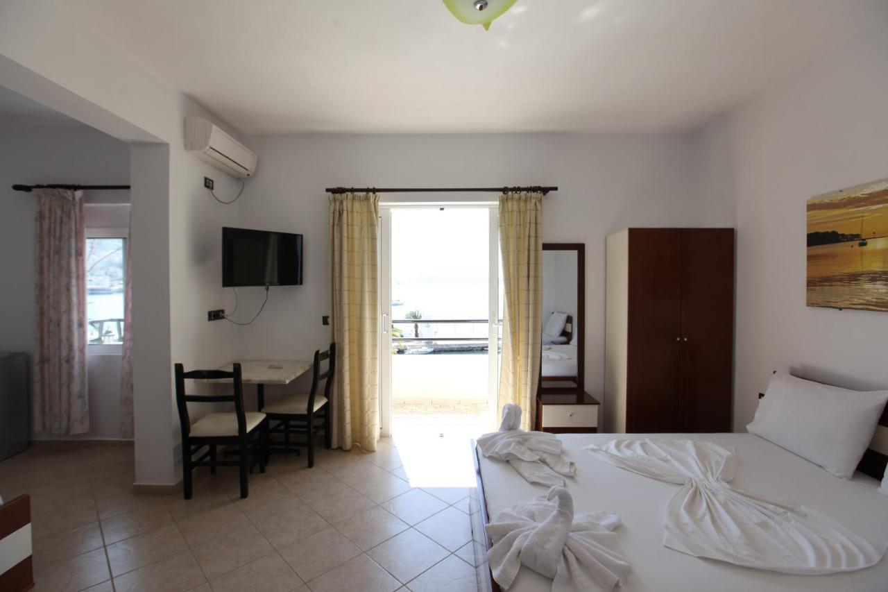 Hotel Real Саранде Екстериор снимка