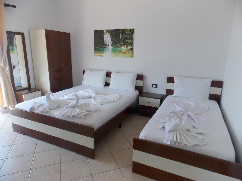 Hotel Real Саранде Екстериор снимка